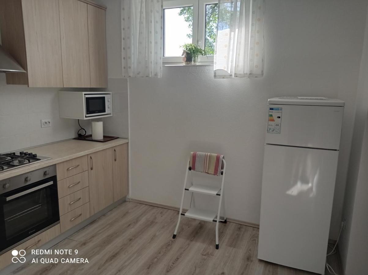 Studio Apartman Sonja Оточац Экстерьер фото
