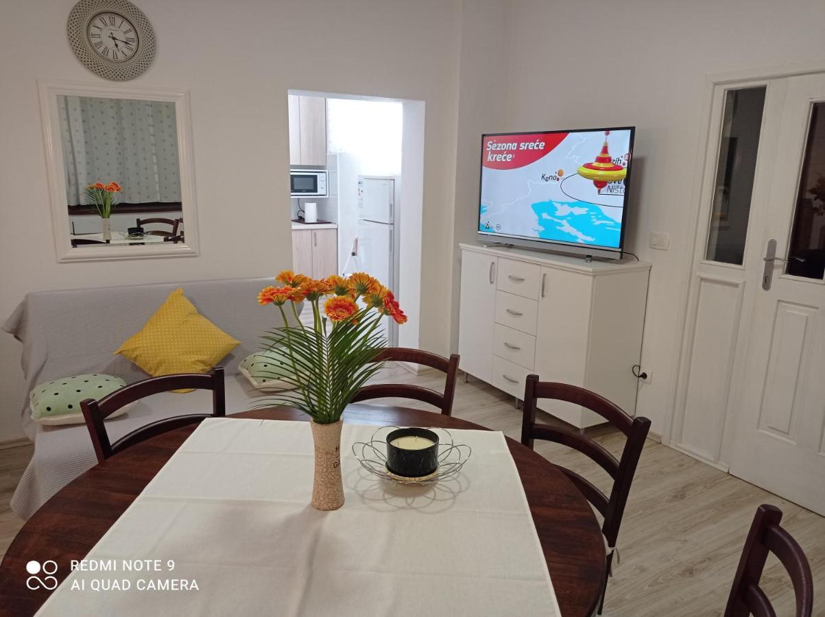 Studio Apartman Sonja Оточац Экстерьер фото