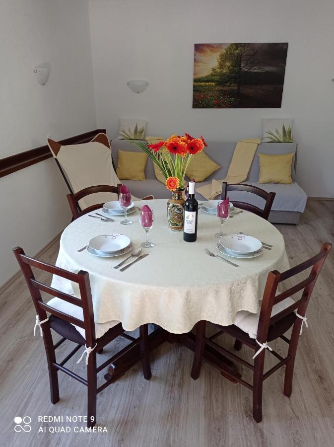 Studio Apartman Sonja Оточац Экстерьер фото