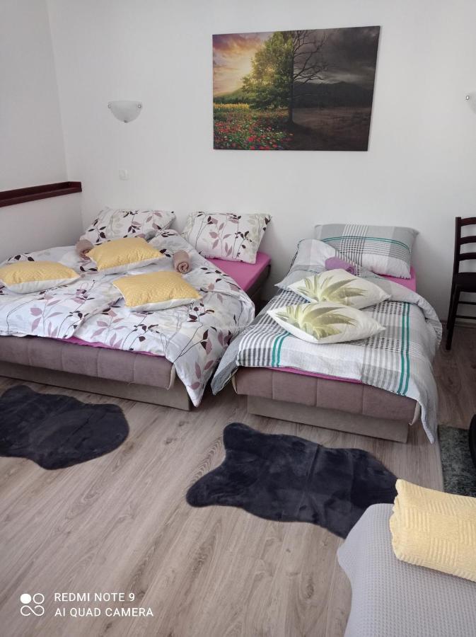 Studio Apartman Sonja Оточац Экстерьер фото