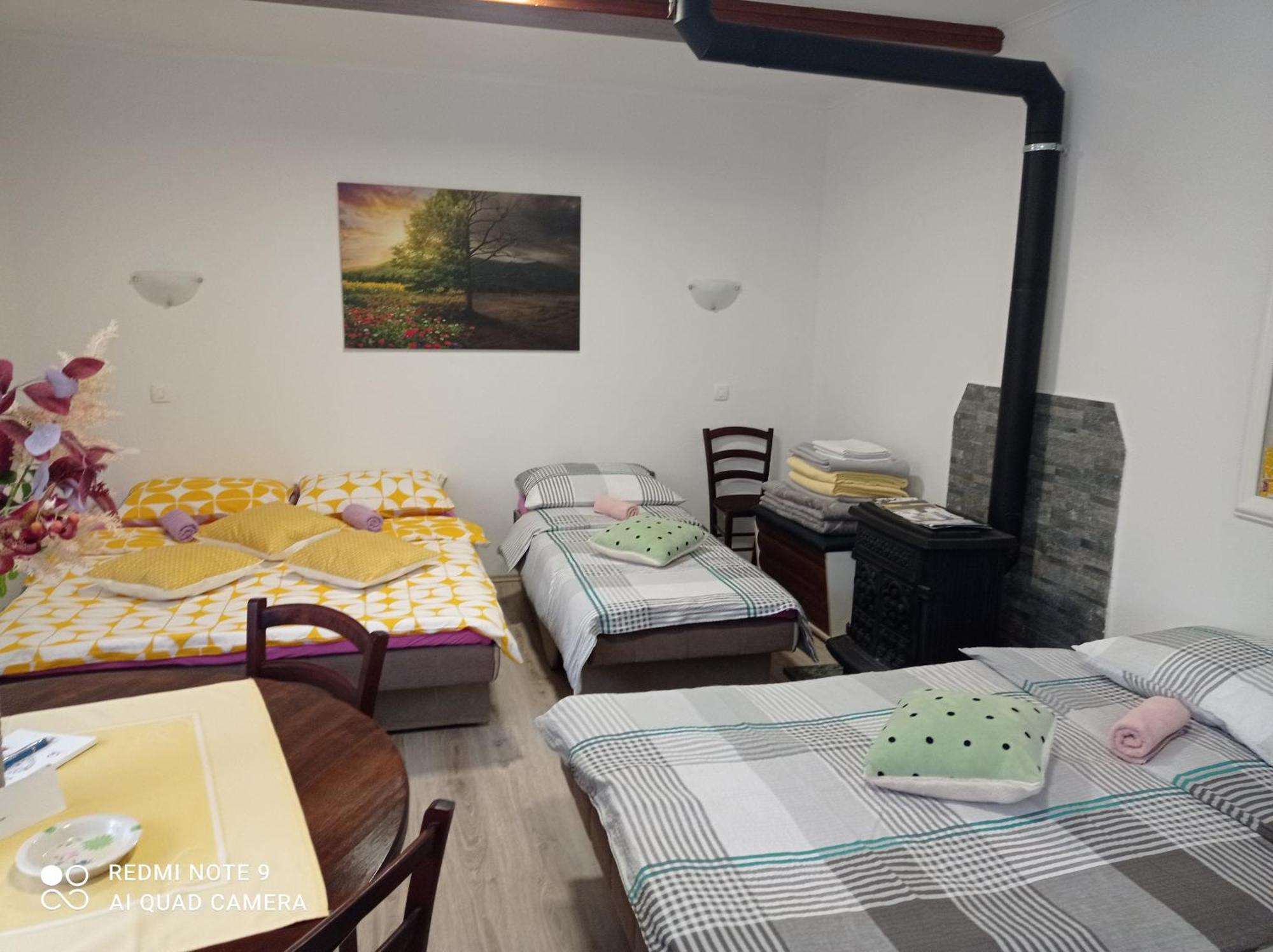 Studio Apartman Sonja Оточац Экстерьер фото